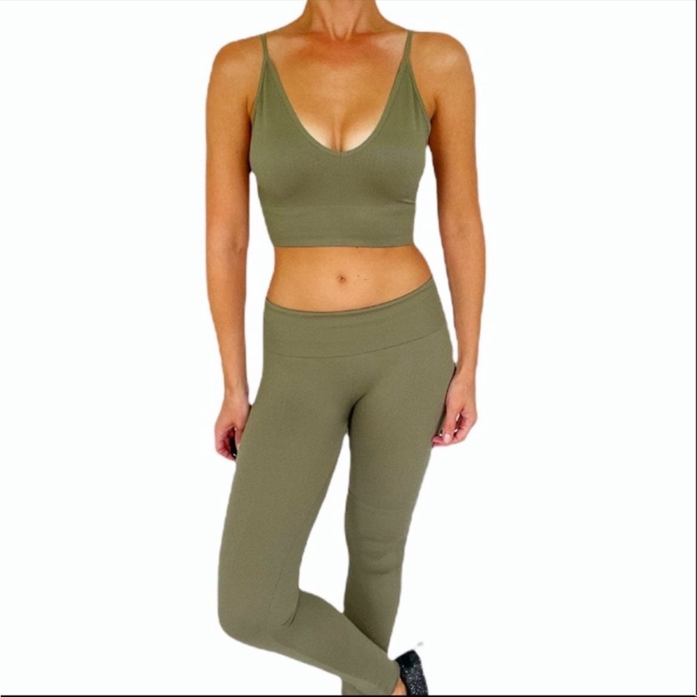 Bozzolo green matching crop top leggings workout set size S/M